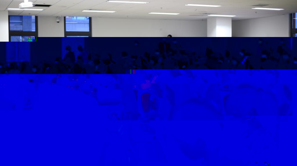 133F9